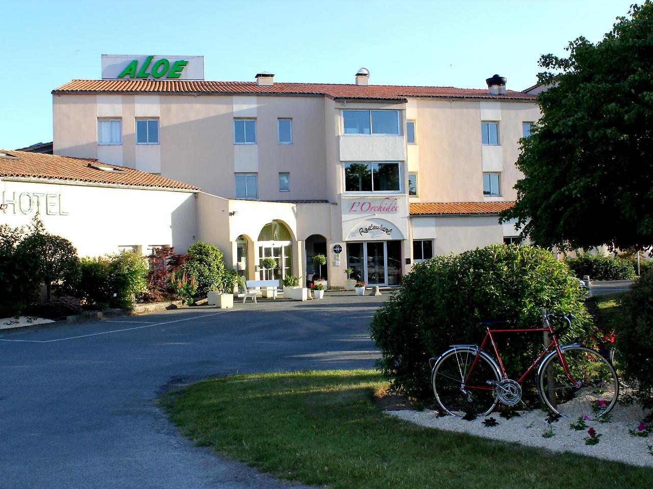 Logis Hotel Restaurant Aloe Les Herbiers Dış mekan fotoğraf